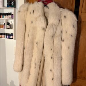 Bill Blass Cream Teddy Jacket with Black Spots